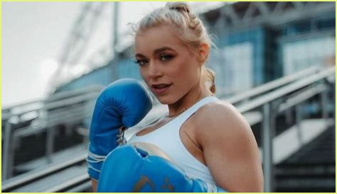 Unveiling The Truth: Elle Brooke's Height Revealed!